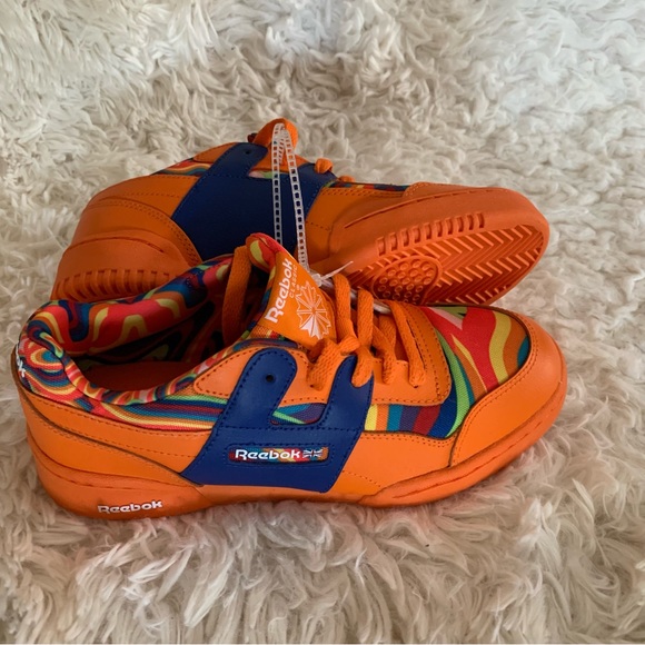 Reebok Work Plus "Mandarin Orange" Youth/Men Size 4 1/2 - Picture 2 of 4